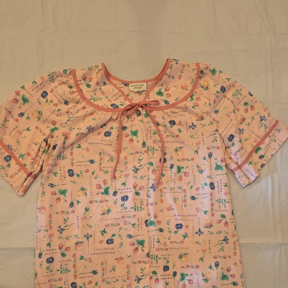 Amanda Stewart Vintage Fruit Print Nightgown Cottagecore Pearl Snaps‎ Pink M